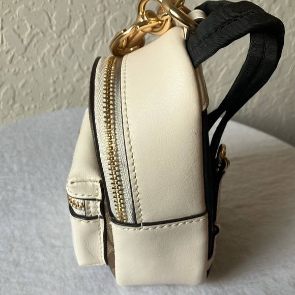 Coach: Brown & Cream Mini Backpack Bag Charm/Keychain - Picture 7 of 16